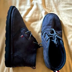 Tommy Hilfiger , men, size 13 blue suede boots, never worn.